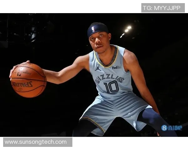 卡斯尔顿签双向合同感谢魔术给予机会期待为球队贡献力量